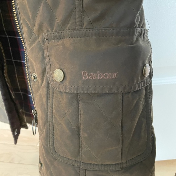 Women’s Barbour jacket - Picture 4 of 6